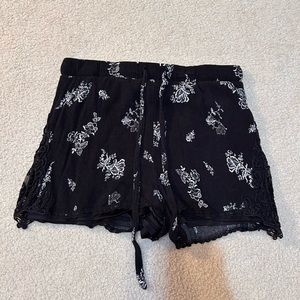 🌹 Black cloth shorts